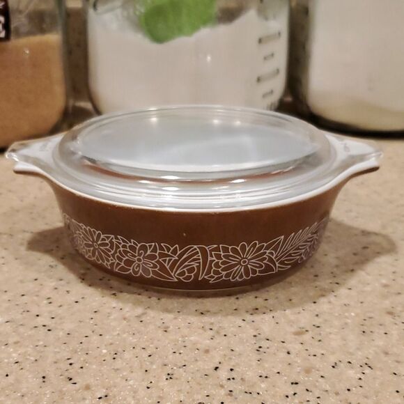 Vtg Pyrex dish with lid 8" 500ml - Picture 1 of 8